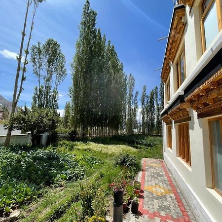 Tongspon Inn Лех Екстериор снимка