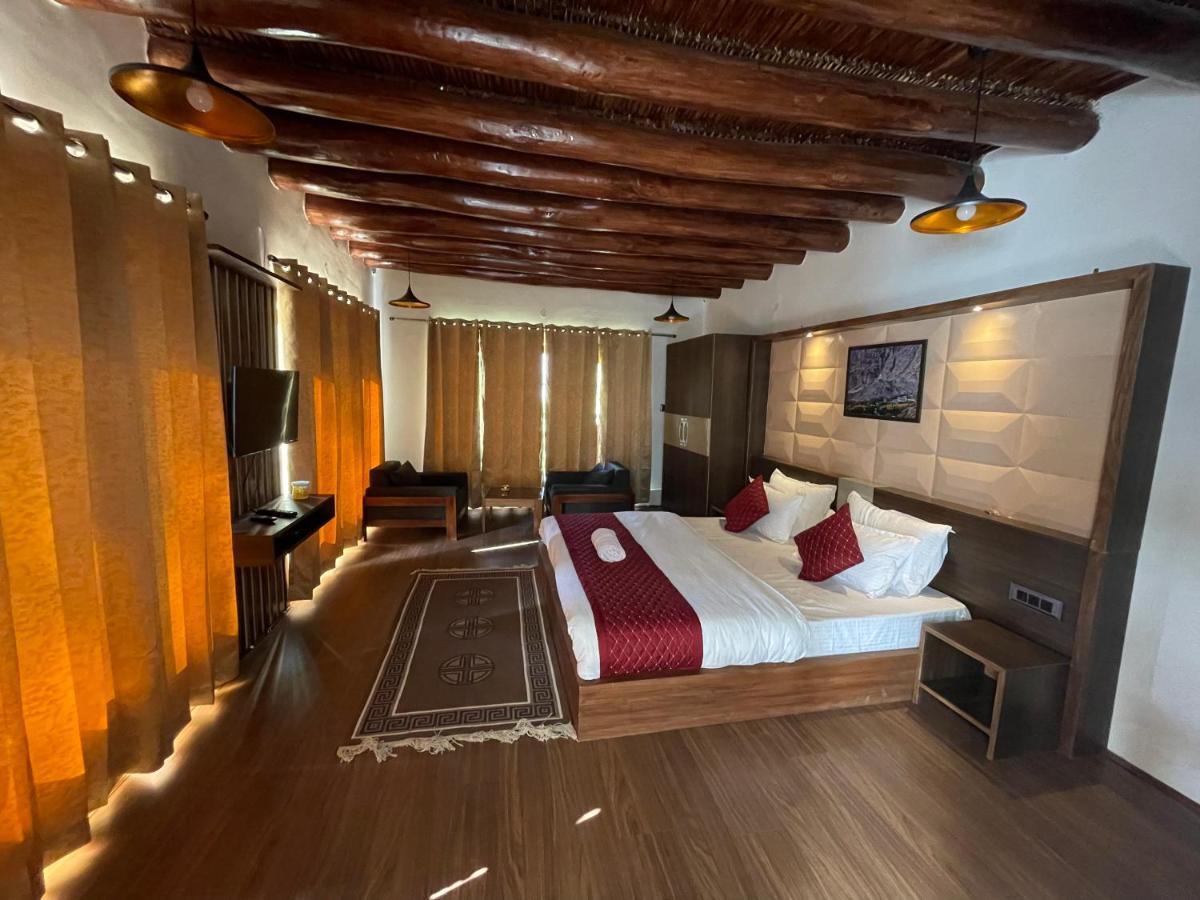 Tongspon Inn Лех Екстериор снимка
