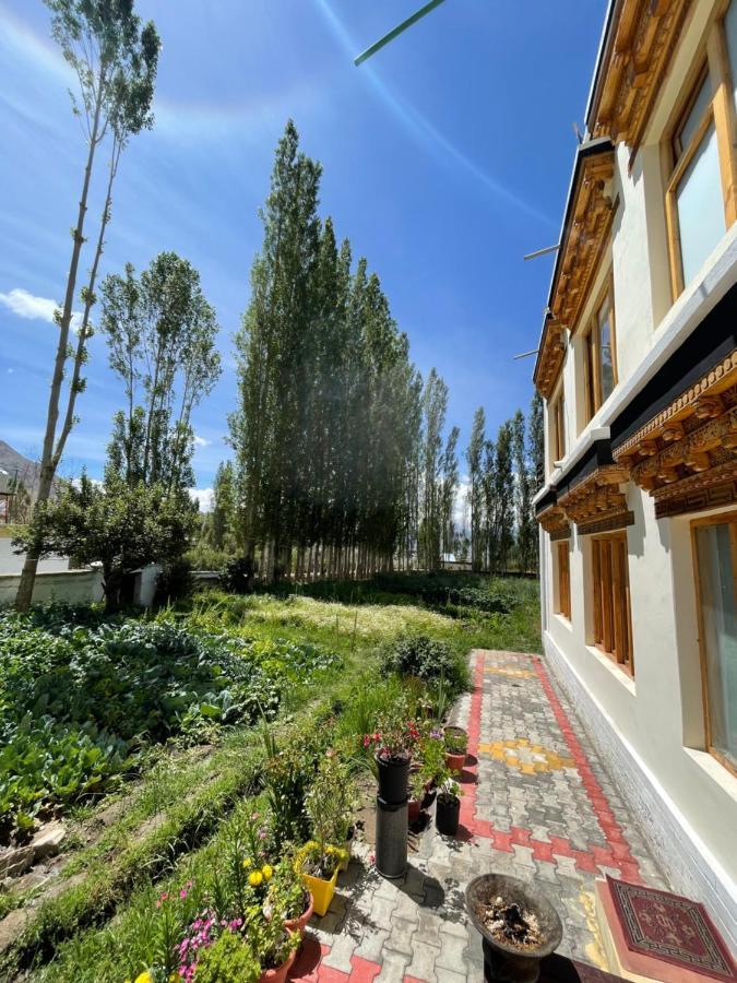 Tongspon Inn Лех Екстериор снимка