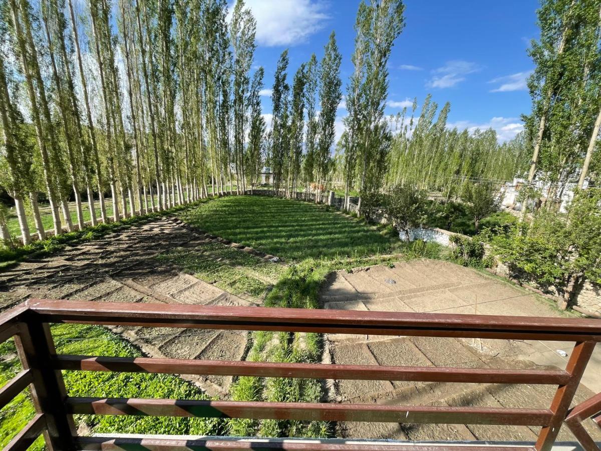 Tongspon Inn Лех Екстериор снимка
